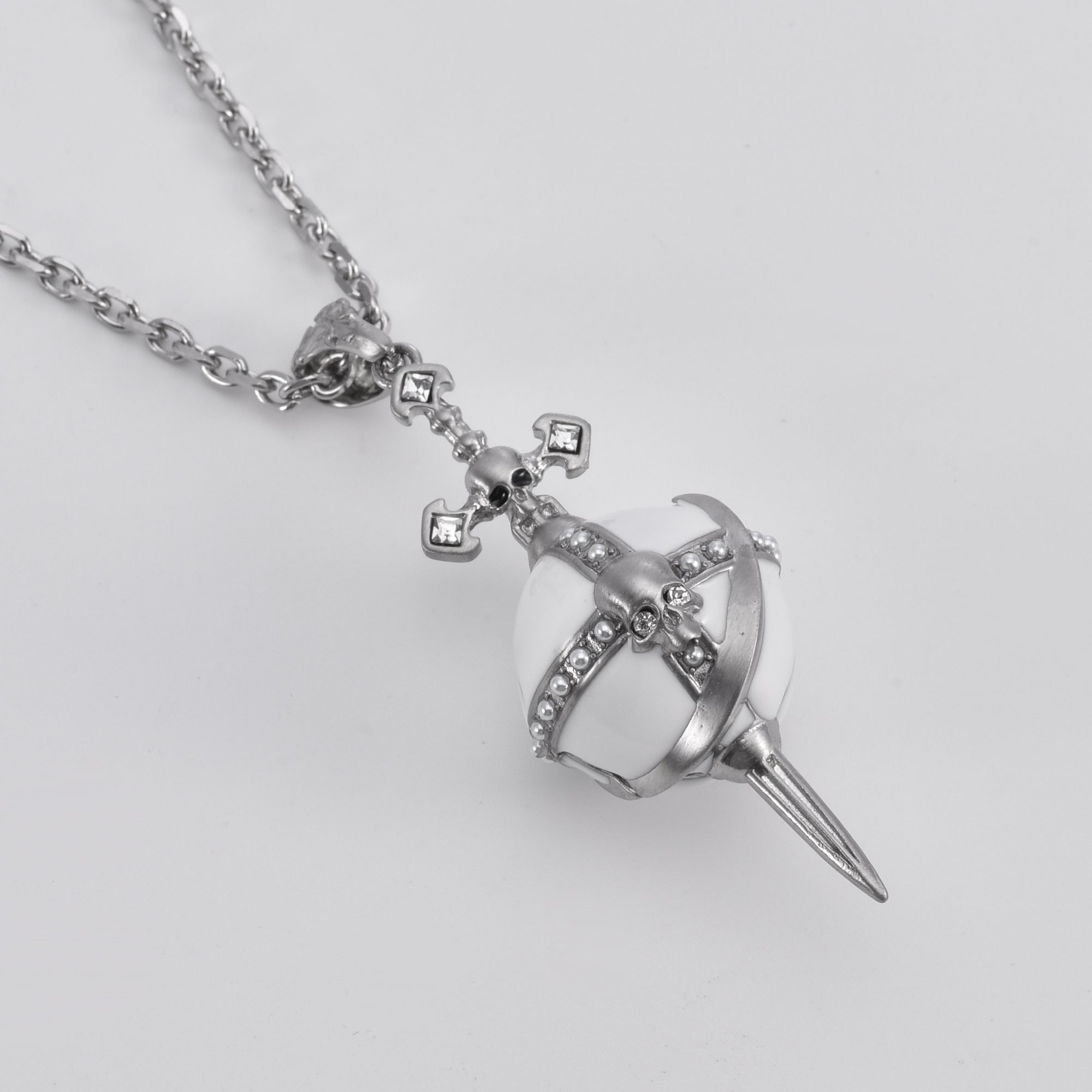 Terror's Cruciger Pendant